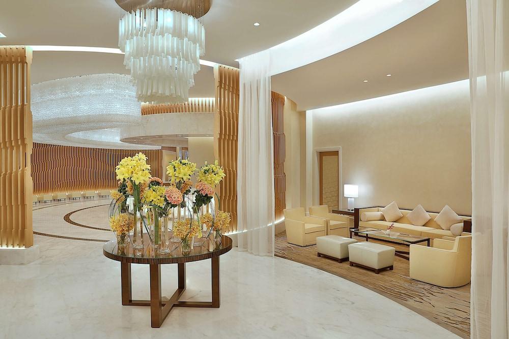 Hilton Makkah Convention Hotel - Reception