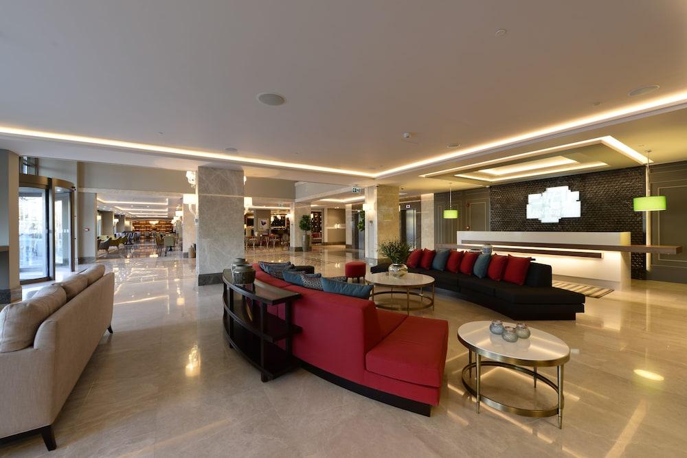 Holiday Inn Bursa - City Centre, an IHG Hotel - Reception