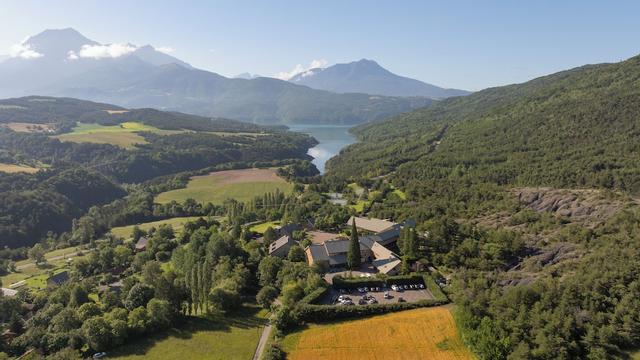 كلوب فاكونسيز بلو ليز هورايزون دو لاك