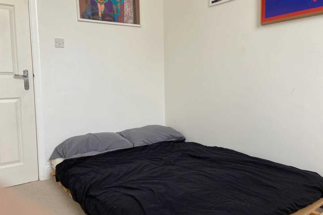 راديانت 2 بد روم فلات إن نيو كروس - كونفيرتيد بوب