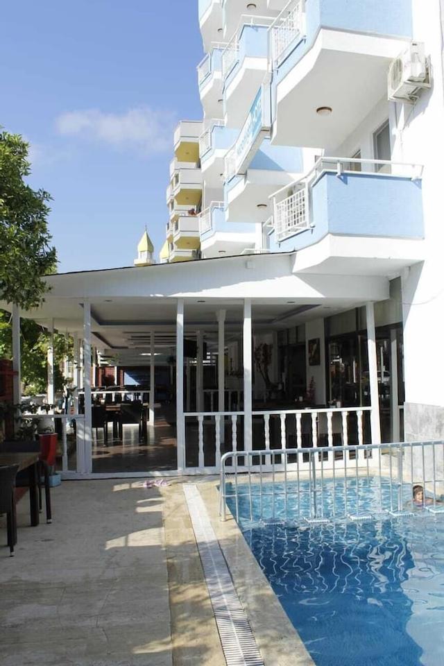 مونلايت هوتل