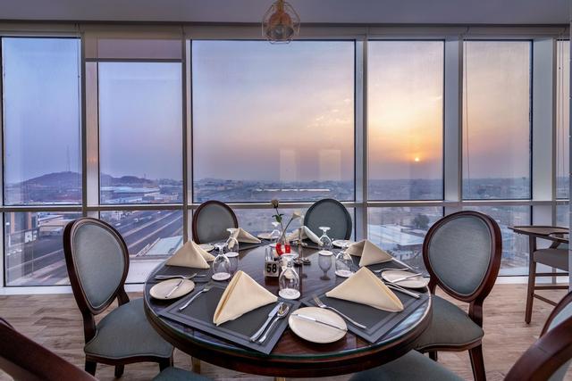 فندق إنيفيل