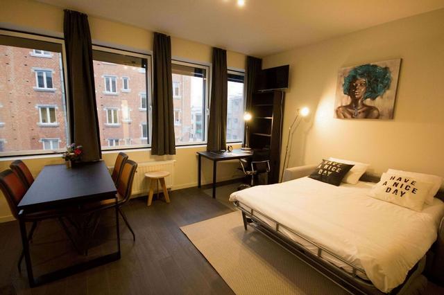 جيت أواي ستوديوز  ليوفين