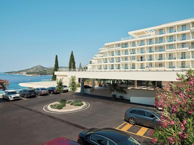 ميسترا سيليكت أستاريا هوتل