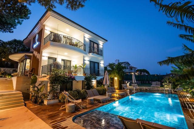 كوندا بيير أوتل