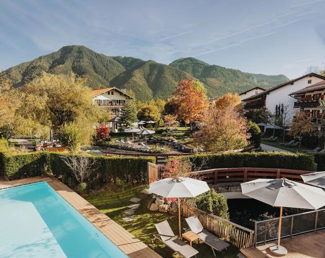 سبا آند ريزورت باتكمير فايساش، لاكشري فاميلي ريزورت