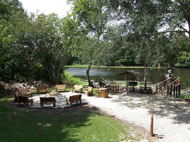 ريفرسايد لودج ريزورت