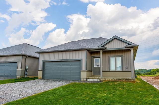 لاكشري بنجالو مينس نياجارا فولز آند بروك يوني