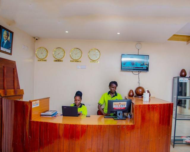 أوبونتو بالاس هوتل