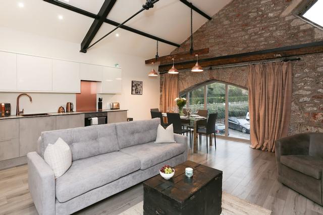 ستروبيري لاين، فلات 1