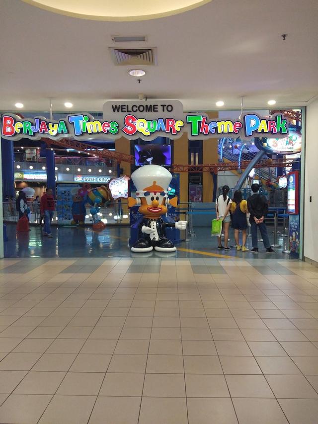 جولدن سيرفيس سويت آت تايمز سكوير