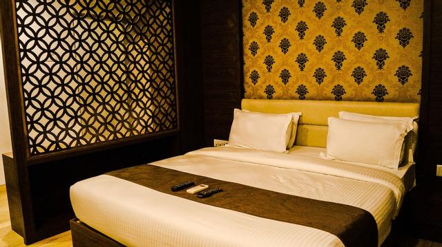 جاي مالاهار ريزيدنسي