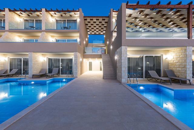 صن آند سي بلس ريزورت هوتل