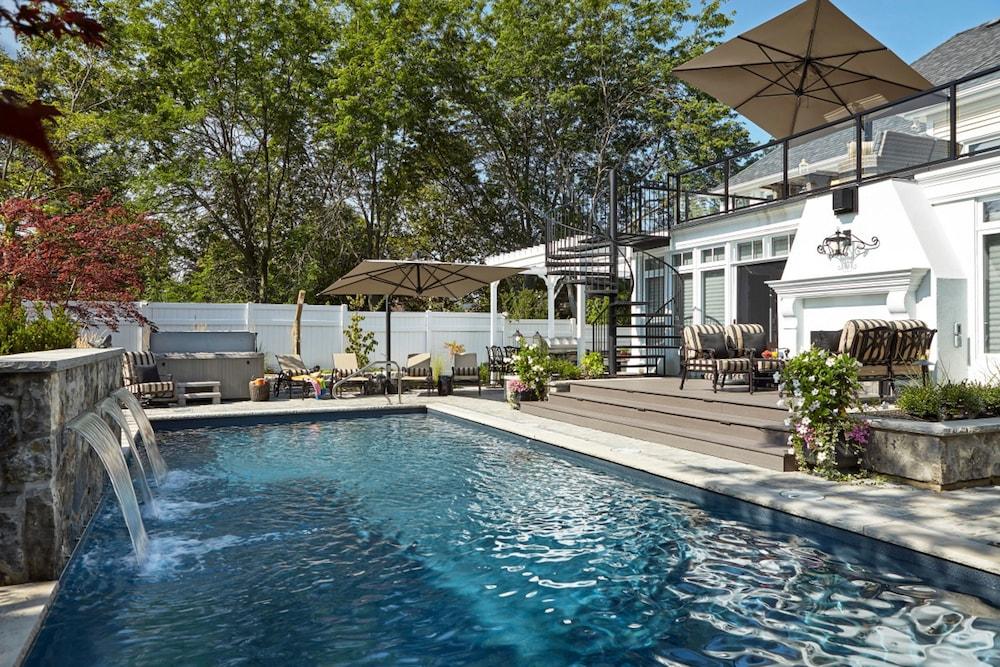 راي بارك مانور لاكشري بد آند بريكفاست