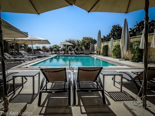 ذا إكزارا بالاس ريليه آند شاتو