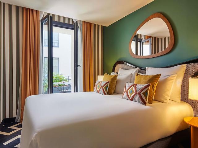 ميركيور باريس بوت مونتمارتر باسيليك