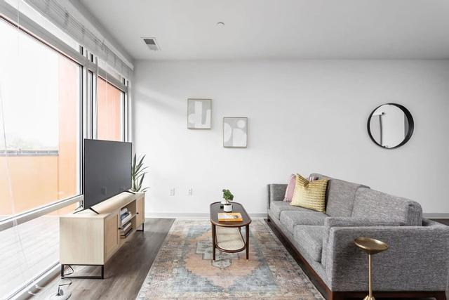 كوزيسويتس أون ماس ويذ جرادج باركينج 10