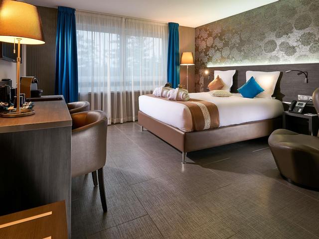 ميركيور بال مولوز أيروبور