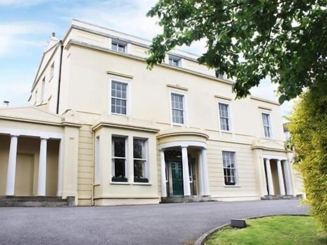 بيلمونت هول